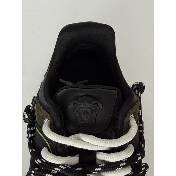 Versace Men\'s Greca Sneakers Gray/Green 13.5 US (46.5 Euro) IT 1021490 IT NIB
